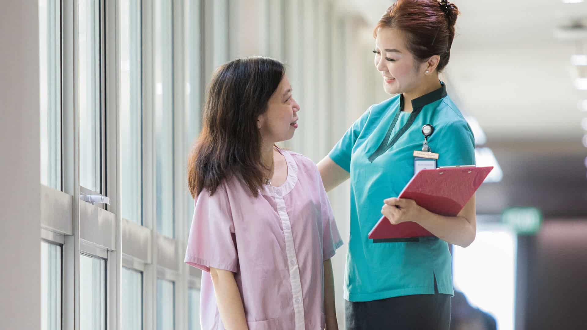 careers-nurse-patient