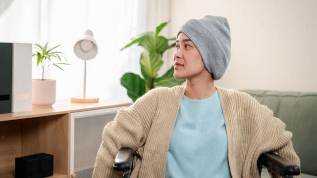 learn about the symptoms and signs of sarcoma cancer