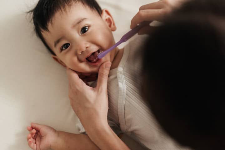 Preparing the environment for your child first toothbrushing experience