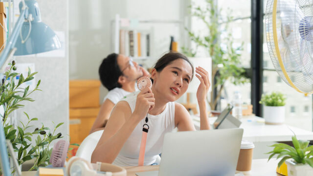 singapore monitor heat risk avoid heat exhuastion and heat stroke